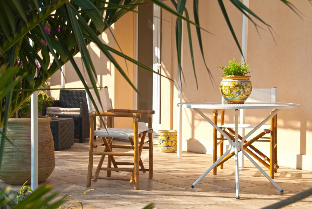 Alimede Apartman Santa Croce Camerina Kültér fotó